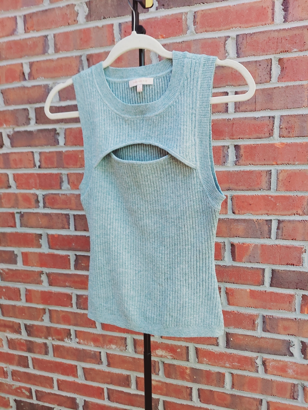 Skies Are Blue Women's Ribbed Knit Cutout Sleeveless Sage Green Top Size S